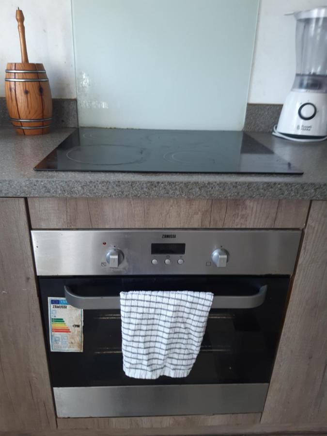 Our Guests Are Royal Apartment Higham Ferrers Екстериор снимка